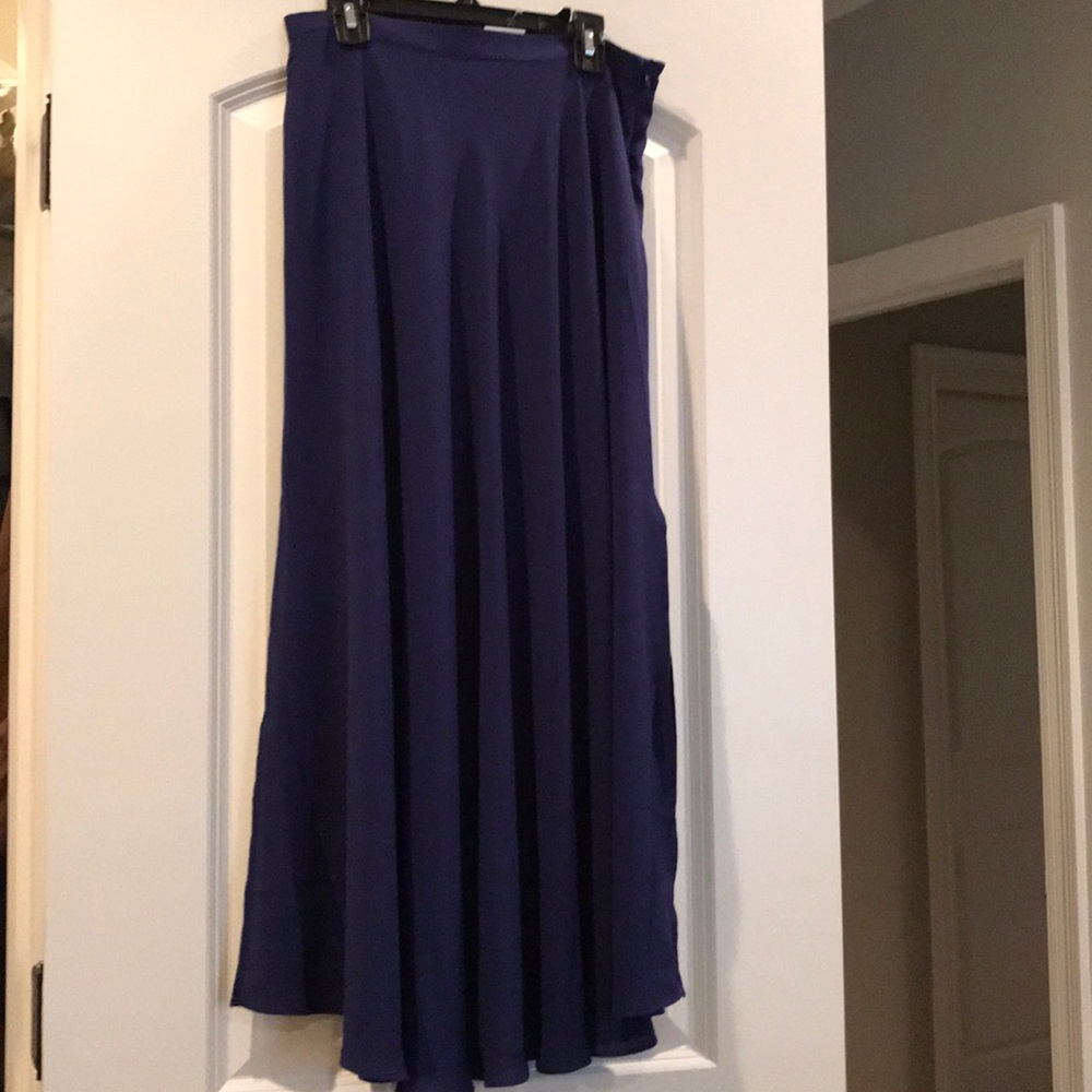 NWT - Flowy Skirt with Slits